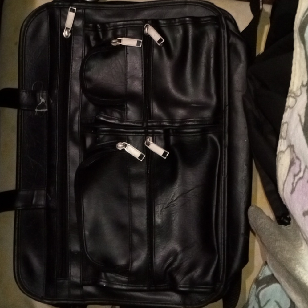 Black laptop carry bag